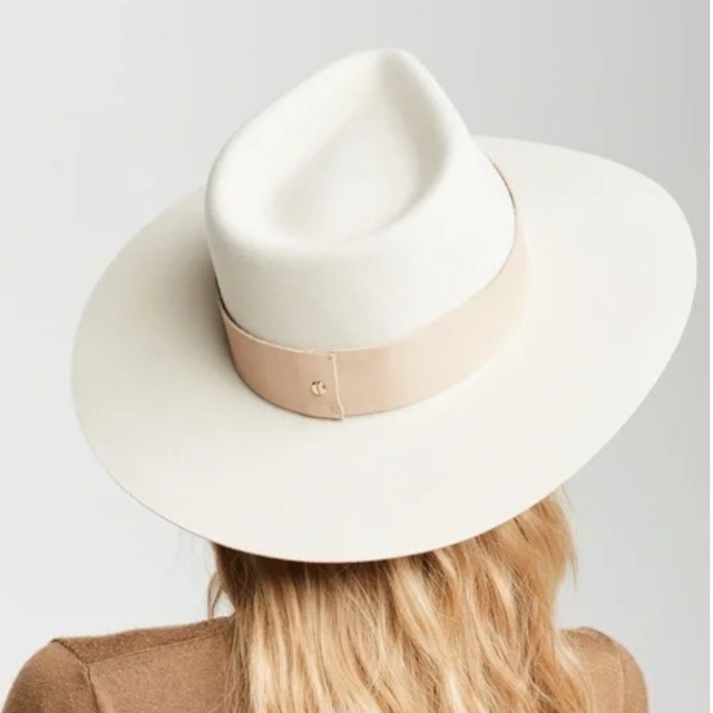 Janessa Leone off white Carter hat